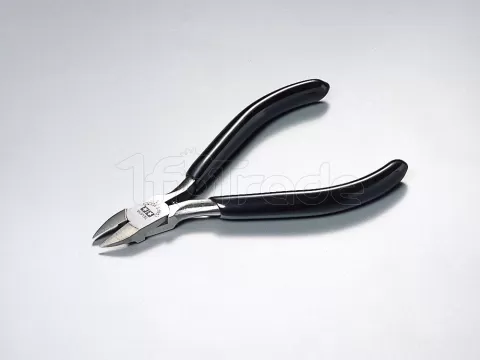 Photo de Ak Interactive - Pince Coupante Laterale pour Plastique