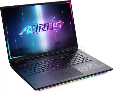 Photo de Ordinateur Portable Gigabyte Aorus Master 18 AM8 BZH (18") Win11 Pro